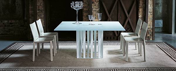 475 boboli_table_2.jpg