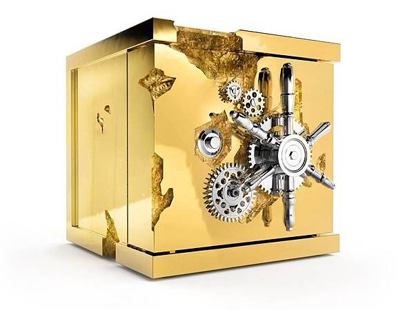 jewelry safe-millionaire-1.jpg