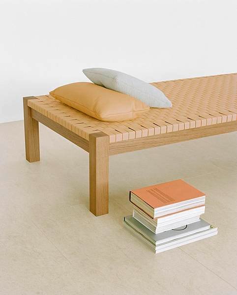 FK01_THEBAN-DAYBED-2.jpg