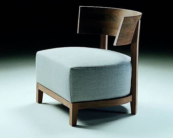 thomas_armchair_flexform_1.jpg