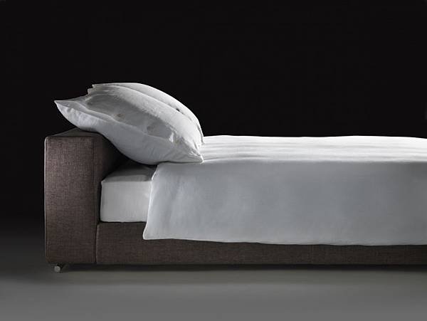 groundpiece slim_bed_flexform_3.jpg