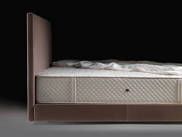 oltre_bed_flexform_5.jpg