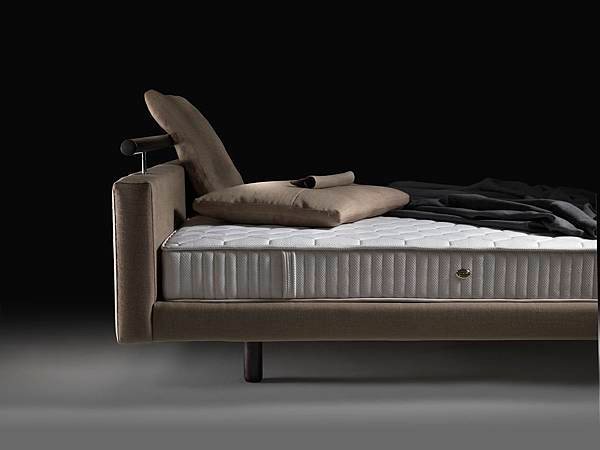 patrik_bed_flexform_12.jpg