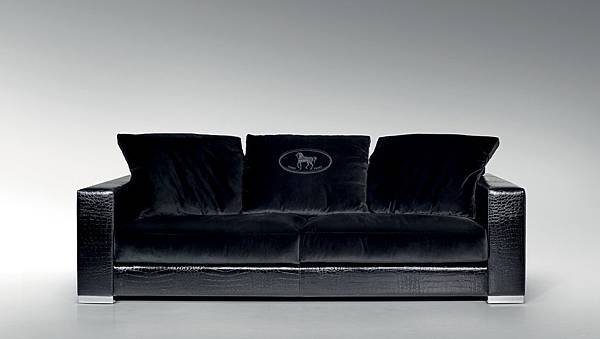 Apta 2 Sofa_1_front.jpg