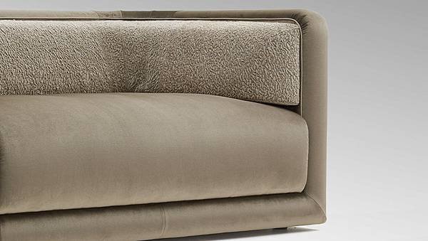 Conrad Sofa_4_detail.jpg