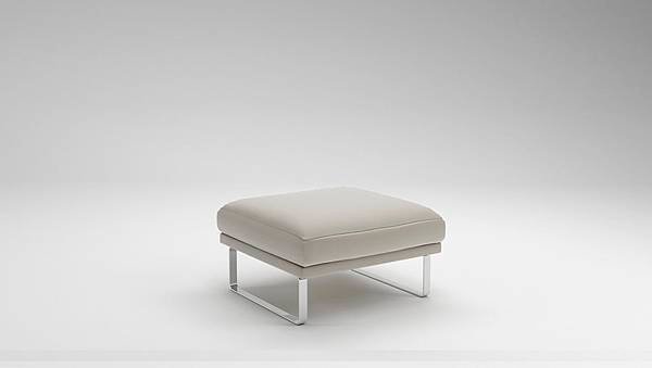 Metropolitan Sofa_5.jpg