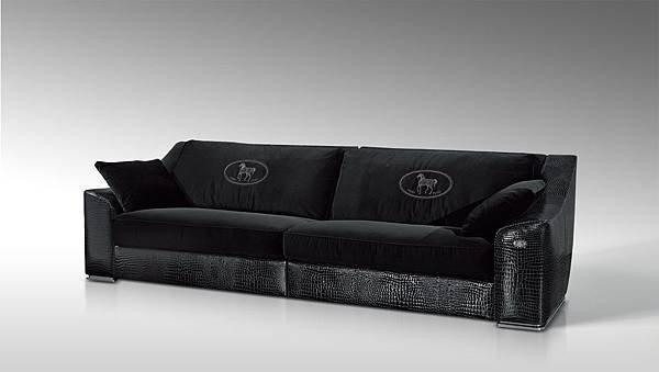 Silvano Sofa_2.jpg