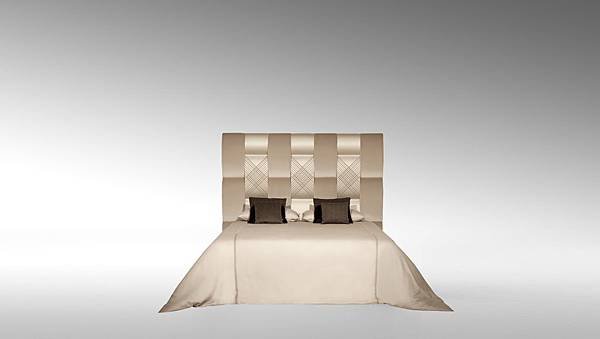 Astoria Bed_3.jpg