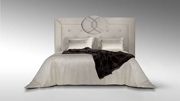 Cameo Maxi Bed_2.jpg