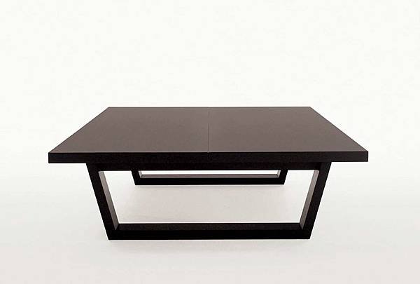 Xilos_smalltable_maxalto-1.jpg