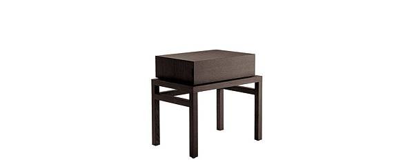 Thronos_smalltable_maxalto-2.jpg