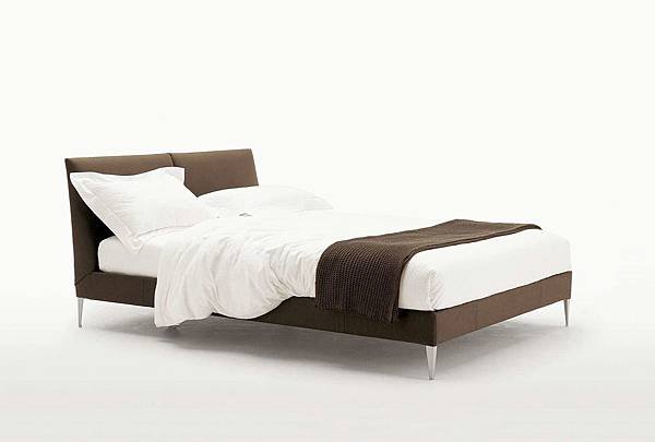 Selene_bed_maxalto-1.jpg