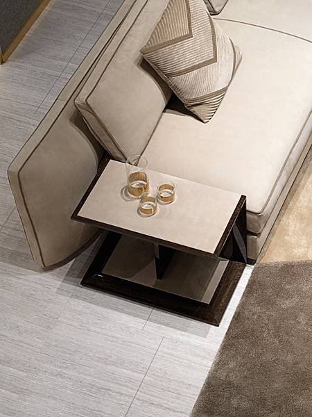 Auryn_bastian_livingroom_ipe-2.jpg