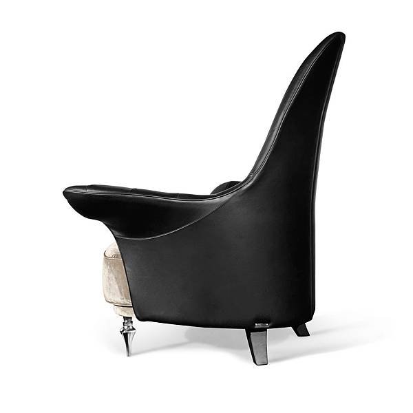 Wunjo armchair_Berkano_livingroom_ipe-5.jpg