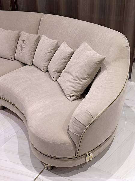 Chatam curve modular elements_Chatam_livingroom_ipe-2.jpg