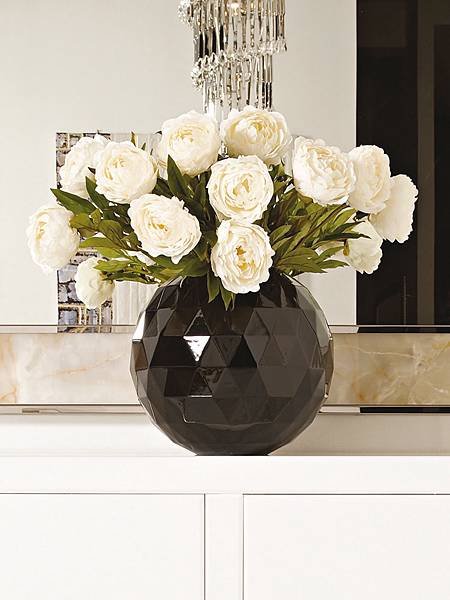 Nibelung vase bowl_Chatam_livingroom_ipe-9.jpg