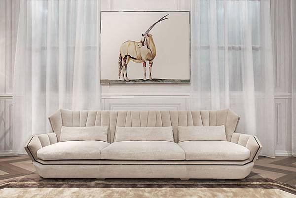 Antilope art gallery_Hemingway_livingroom_ipe-1.jpg