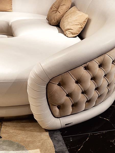 Sonhos sofa_Sonhos_living room_ipe-3.jpg