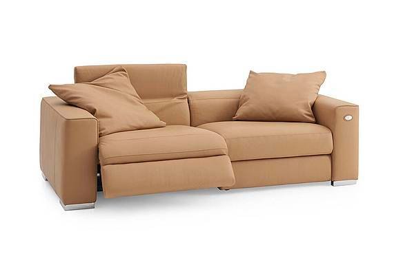 ABBRACCIO_sofa_fendi-3.jpg