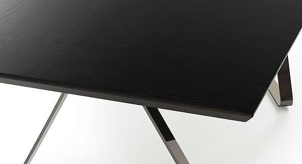 TOSCO_table_trussardi-1.jpg