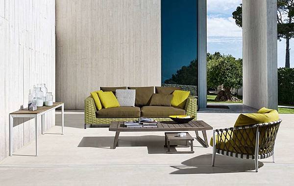 ray outdoor fabric_sofa_b%26;b outdoor-1.jpg