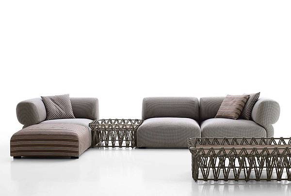 Butterfly_sofa_b%26;b outdoor-1.jpg