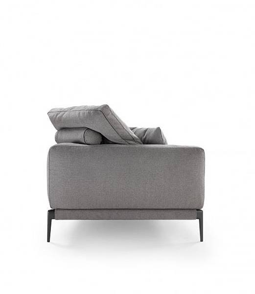 Romeo_sofa_flexform-4.jpg