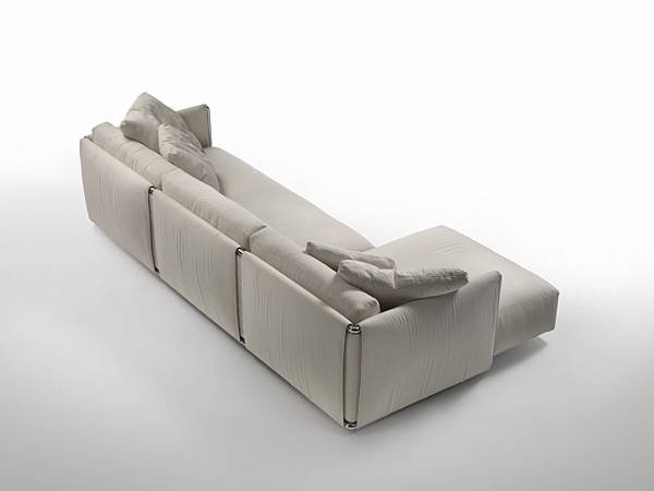 edmond_sofa_flexform_2.jpg