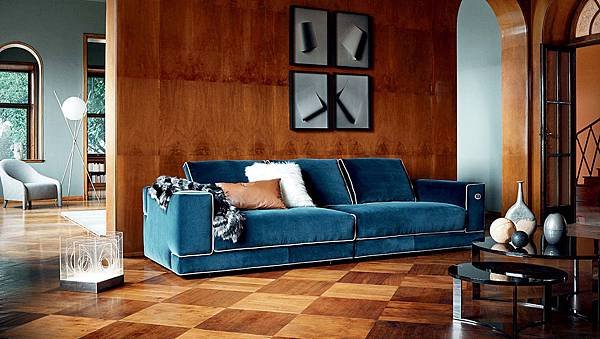 sloane_sofa_fendi-1.jpg