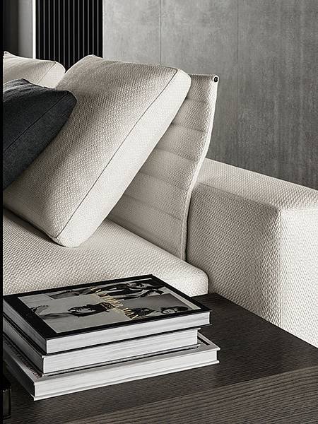 white_sofa_minotti-13.jpg