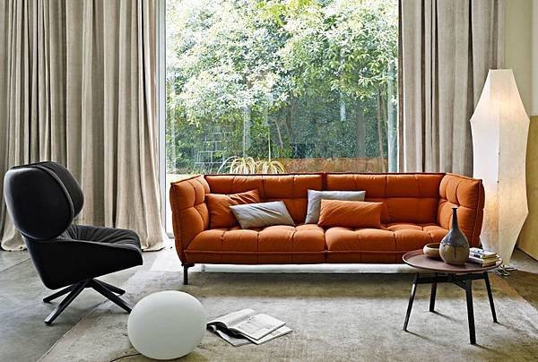 HUSK-SOFA-1.JPG