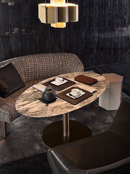 reeves_sofa_minotti-25.jpg