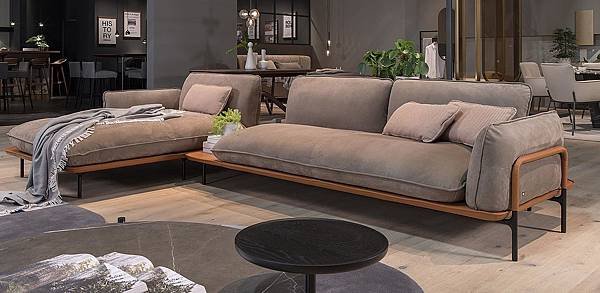 addit_sofa_rolfbenz-5.jpg