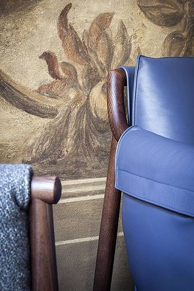 times lounge_armchair_poltronafrau-3.jpg