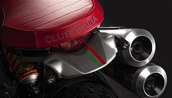 ducati__0002_03_Scrambler_Ducati_Club_Italia_UC171545_High.jpg