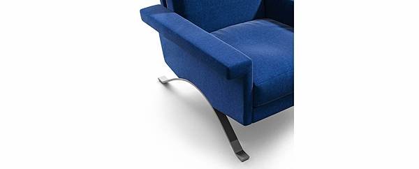 875_armchair_cassina-2.jpg