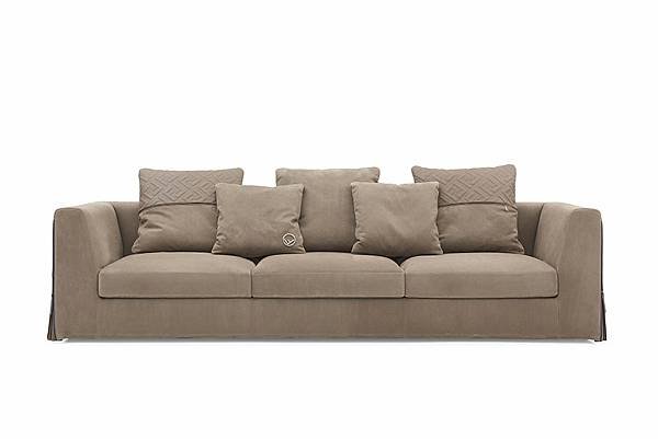 DORIAN SOFA FENDI CASA.jpeg