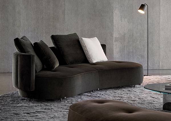 Torii Bold_sofa_minotti-1.jpg