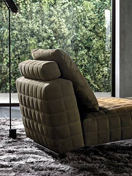 Twiggy_chaise_miniotti-1.jpg