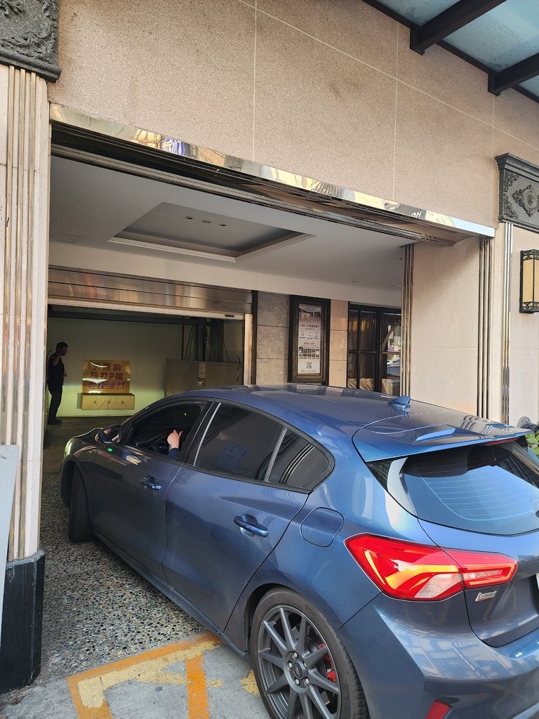 【雲林親子飯店】緻麗伯爵酒店♥全新溜滑梯親子房♥太平老街美食
