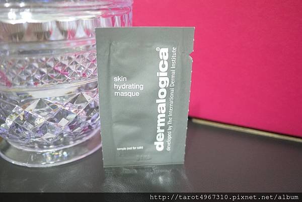 dermalogica 生膠質緊緻水潤面膜 01.JPG