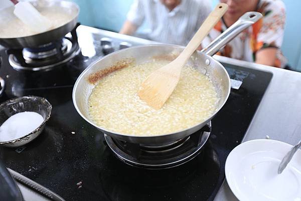 黑虎蝦海藻干貝風味燉​飯