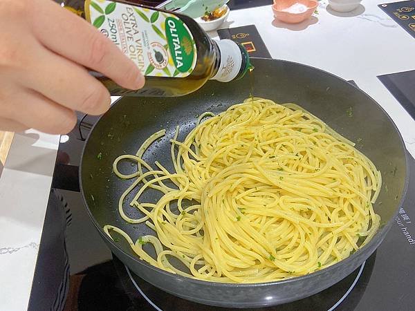 【鈴木主廚の義大利料理】香蒜辣椒義大利麵 Spaghetti aglio, olio e peperoncino