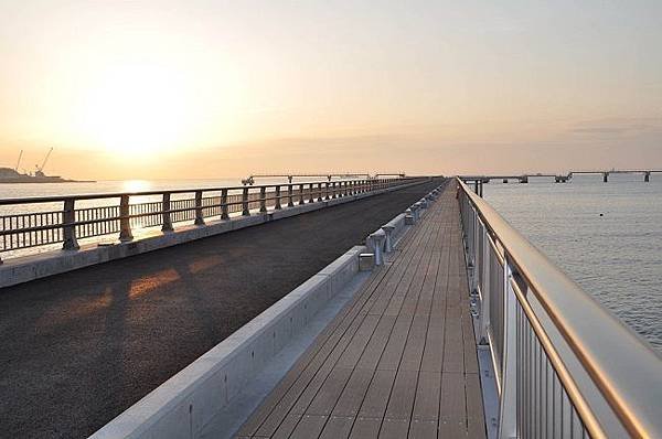 夕日桟橋2.JPG