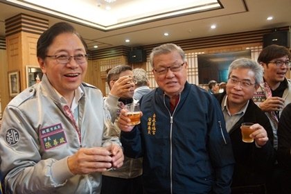 桃園慢壘委員會歲末年終餐會 張善政盼持續提升慢壘運動風氣5.JPG