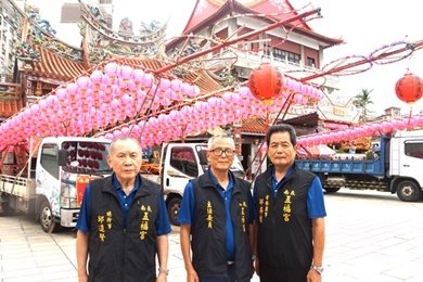 南崁五福宮慶讚中元 15台水燈排 浩浩蕩蕩 氣勢恢弘1.JPG