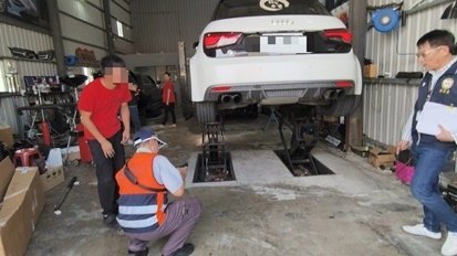 桃市發揮柯南精神追蹤改裝車足跡 稽查業者源頭輔導改善.jpg