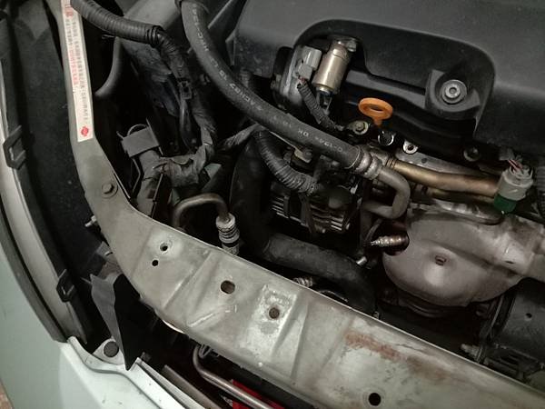 NISSAN TEANA 更換發電機