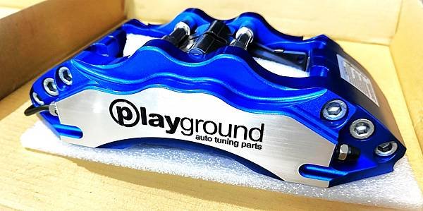TOYOTA PRIUS Phev 升級PLAYGROUND