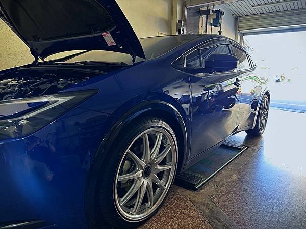 TOYOTA PRIUS Phev 升級PLAYGROUND